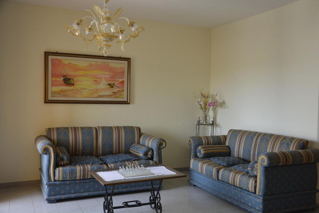 Le Stanze Di Botticelli Bed & Breakfast Termoli Exterior photo